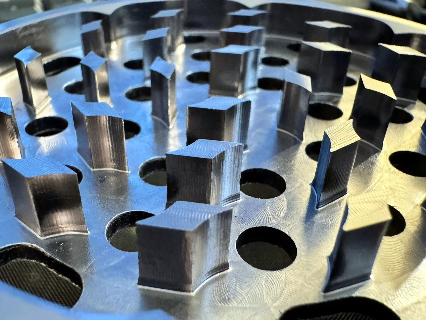 Aluminum Crush Labs herb & spice grinder CNC machined sharp teeth