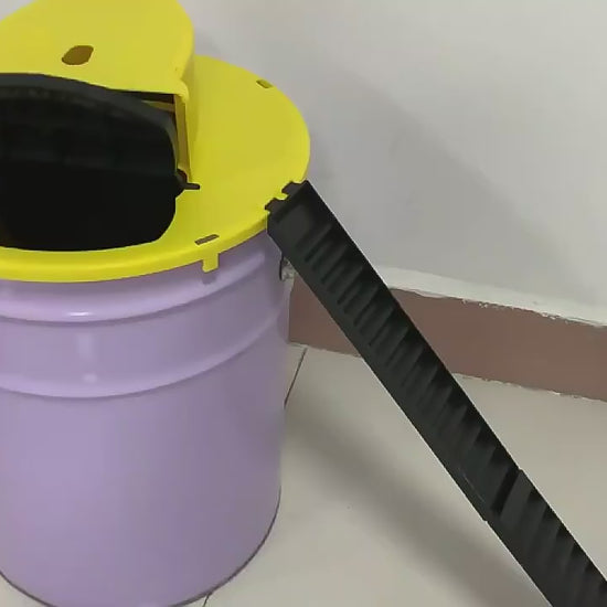 Video demonstrating Flip & Slide bucket trap lid in use
